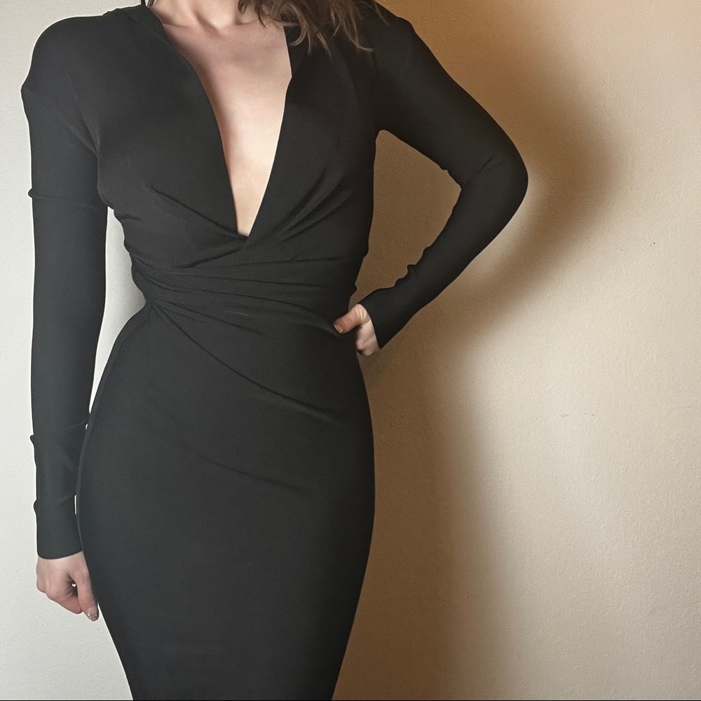 House of CB midi dress. Black.